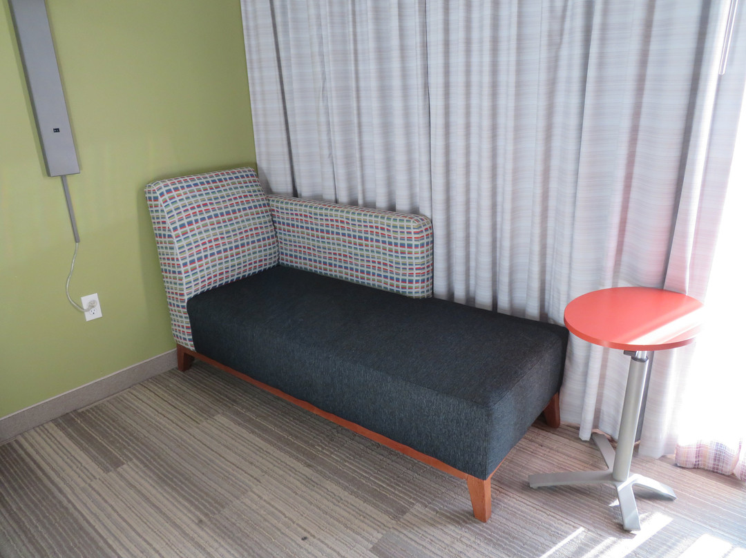 Holiday Inn Express & Suites Santa Ana - Orange County By IHG主图