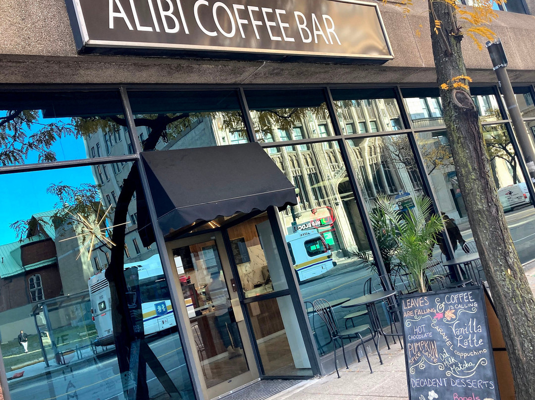Alibi Cocktail and Coffee Bar景点图片