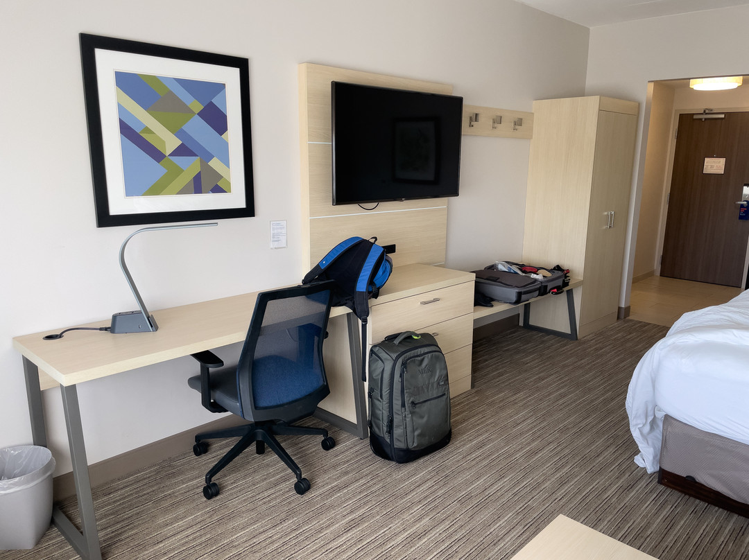 Holiday Inn Express & Suites Elizabethtown North by IHG主图