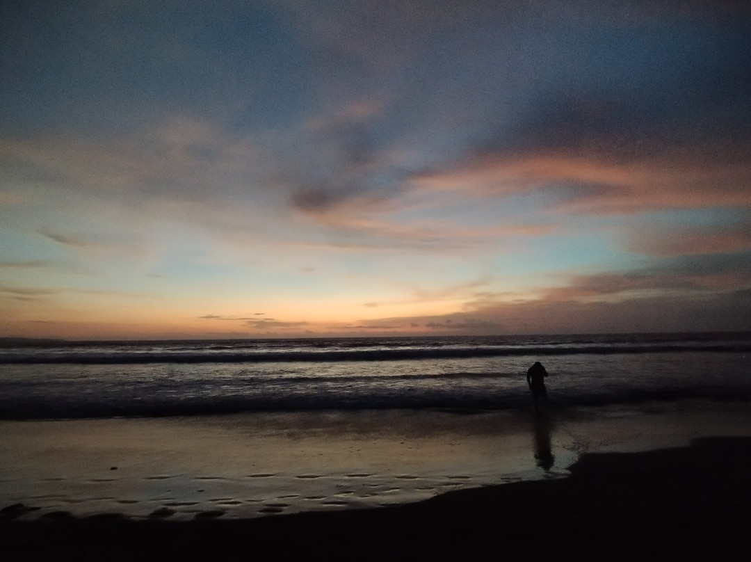 High Performance Surf-佩惹勒南必去景点