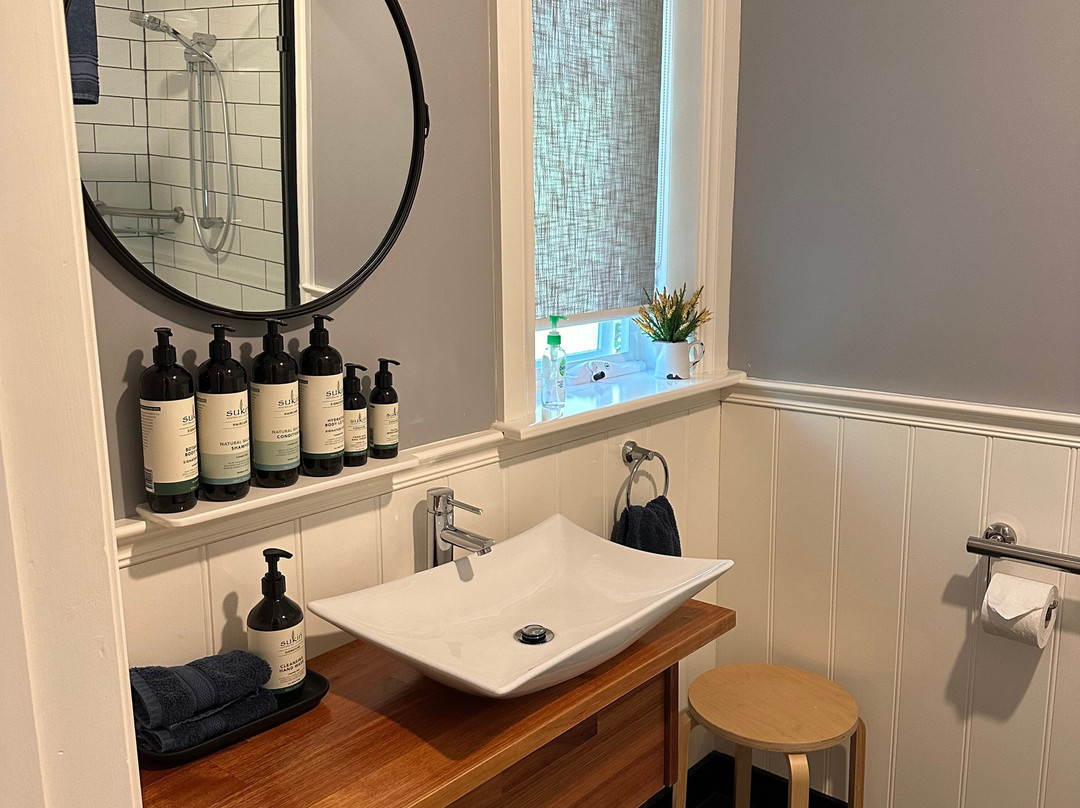 Harrison House主图