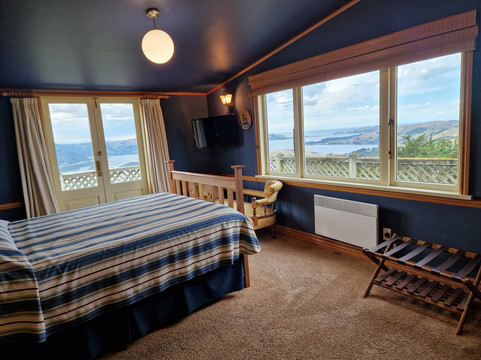 拉纳克住宿主图