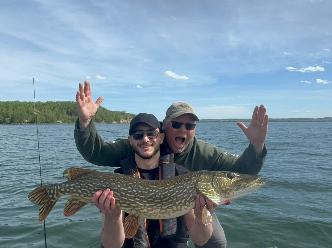Get Hooked Fishing Adventures景点图片