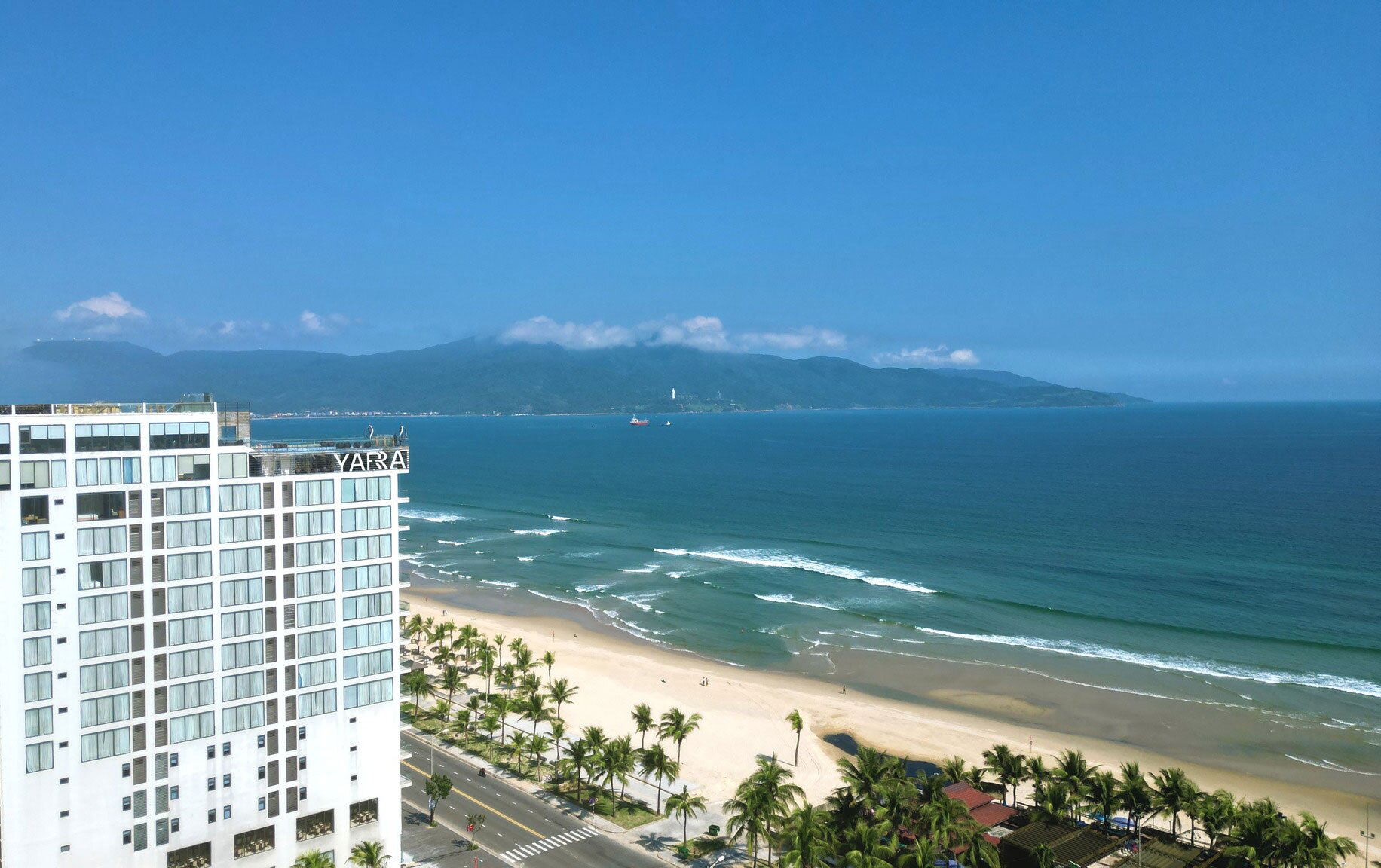 Yarra Ocean Suites Danang-泳池