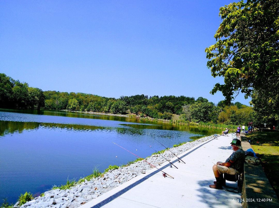 Twin Lakes Park景点图片