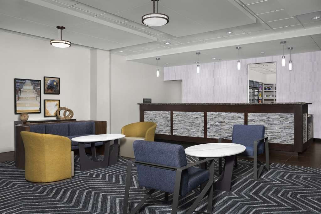 Homewood Suites by Hilton Omaha-Downtown主图