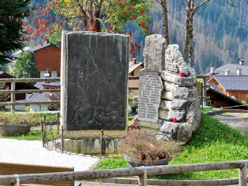 Monumento ai caduti delle guerre景点图片
