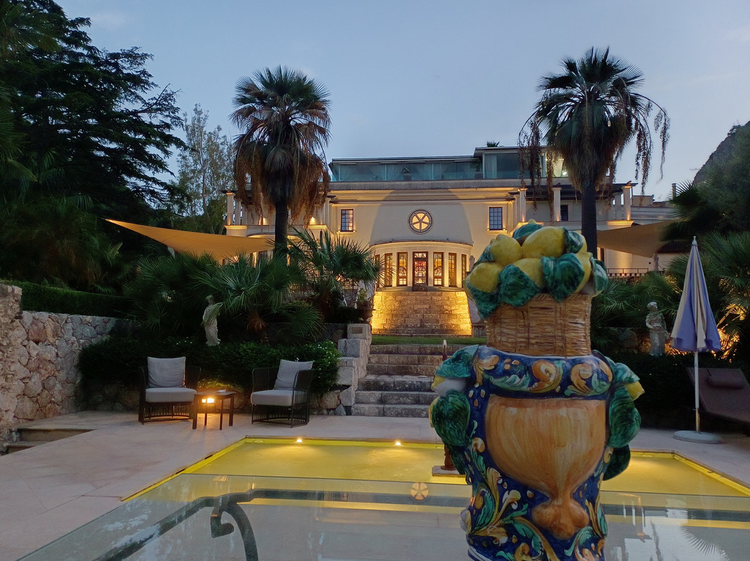 阿什比酒店主图