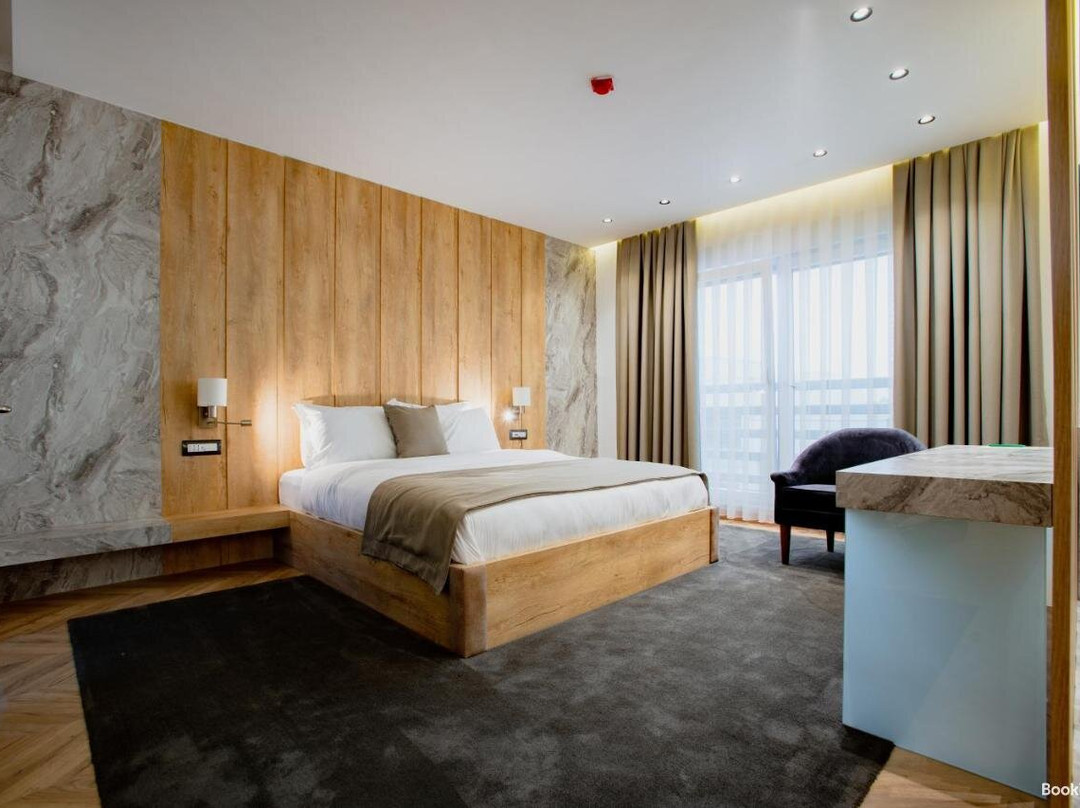 Ador Hotel主图