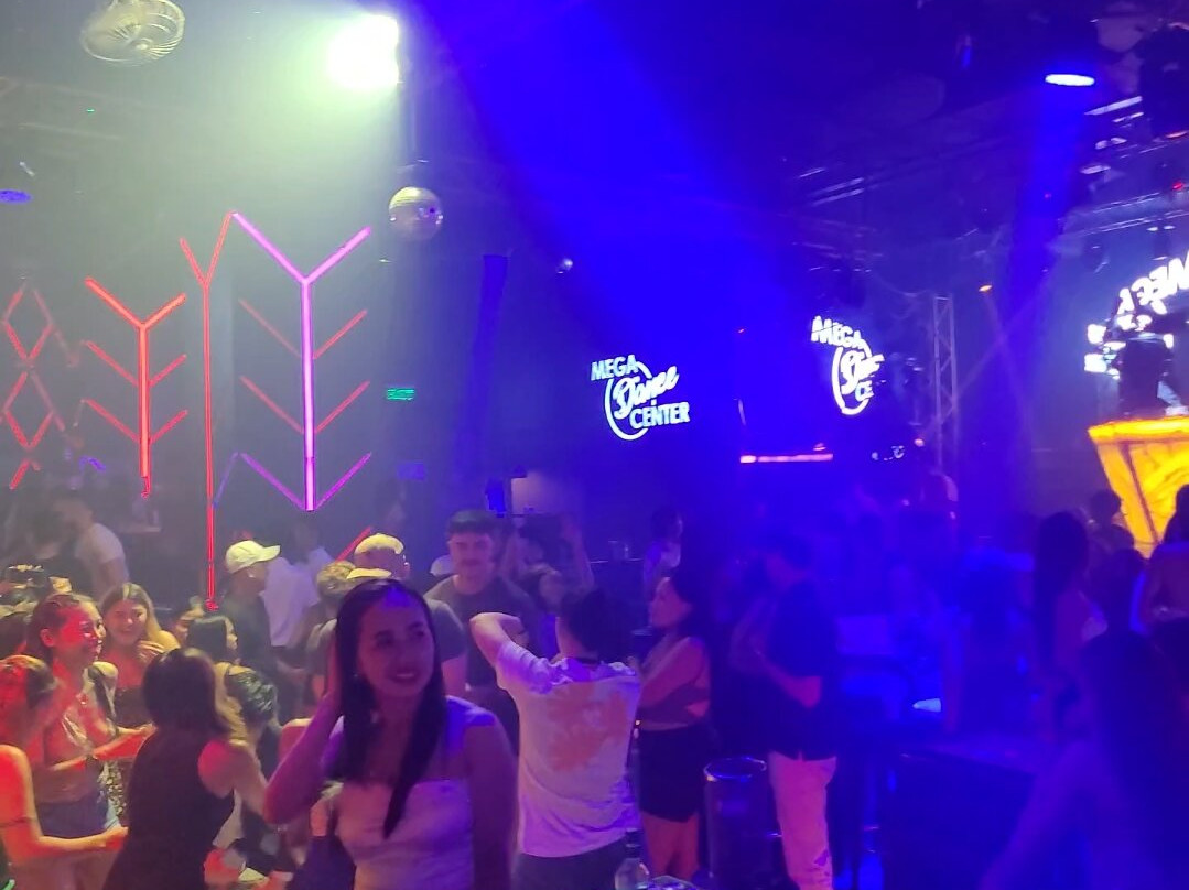 Mega Dance Center景点图片