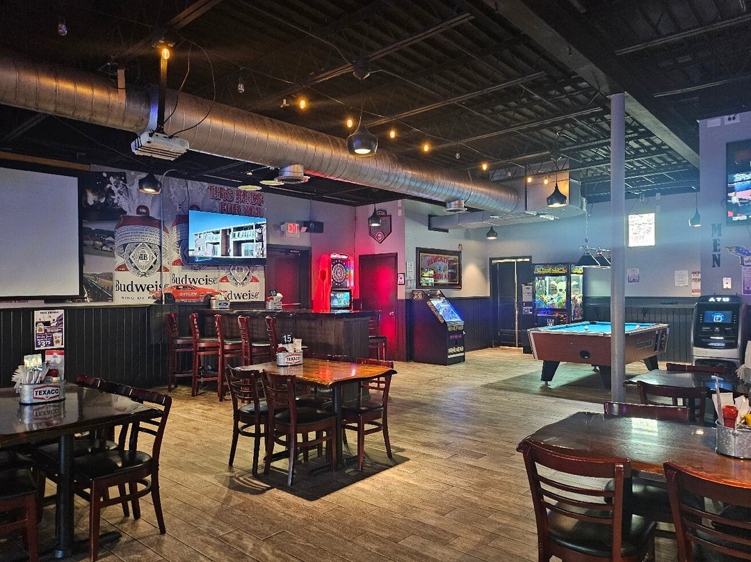 The Side Track Bar and Restaurant主图