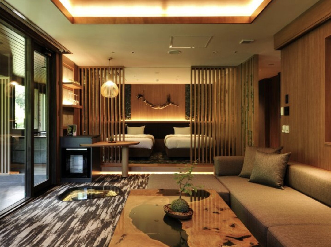 星野集团奥入濑溪流酒店主图