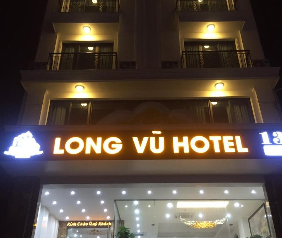 Long Vu Hotel