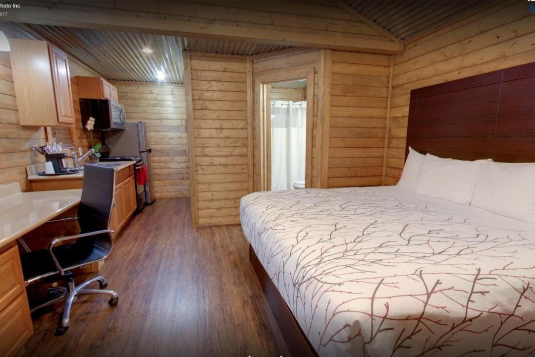 Paradise RV Resort & Cabins