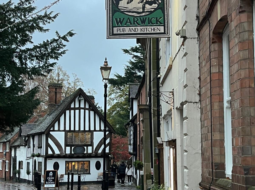 Warwick Arms Hotel主图