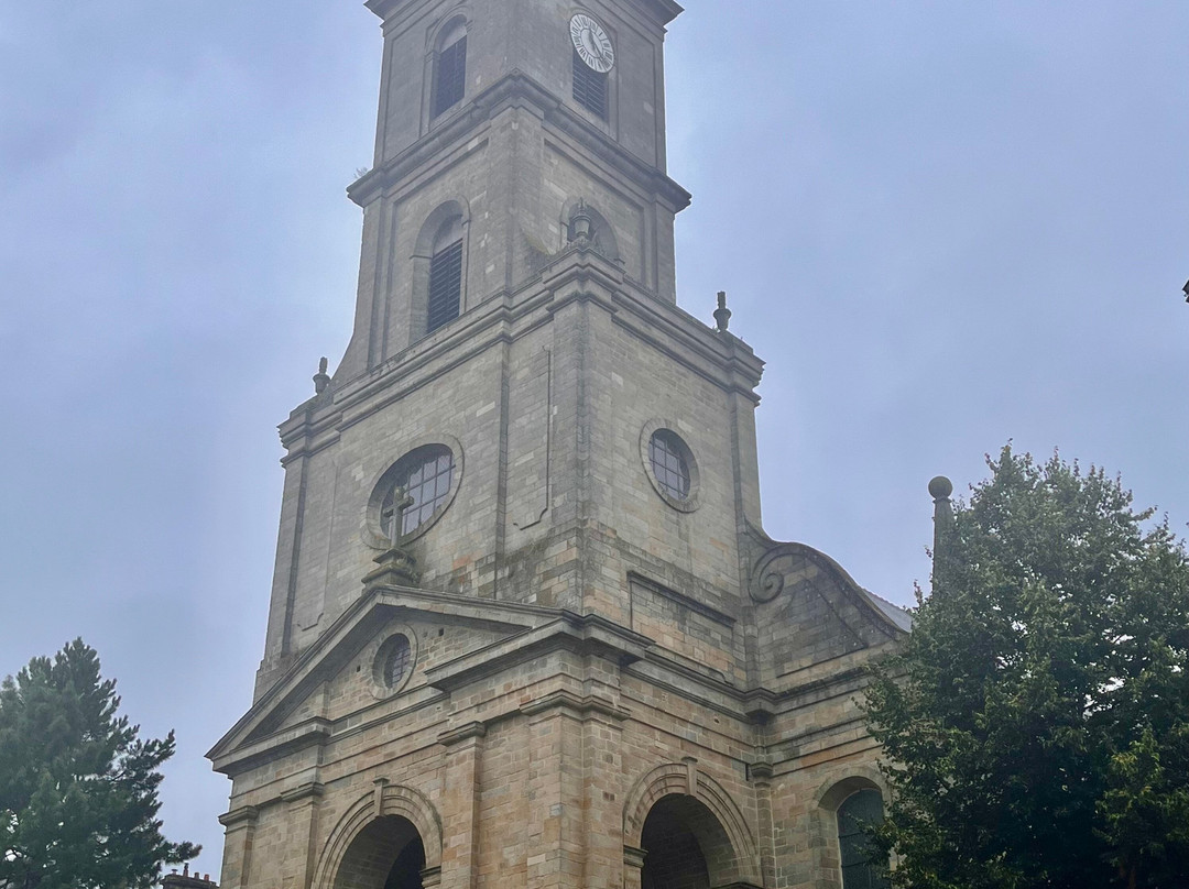 Église Saint-Patern-瓦讷必去景点