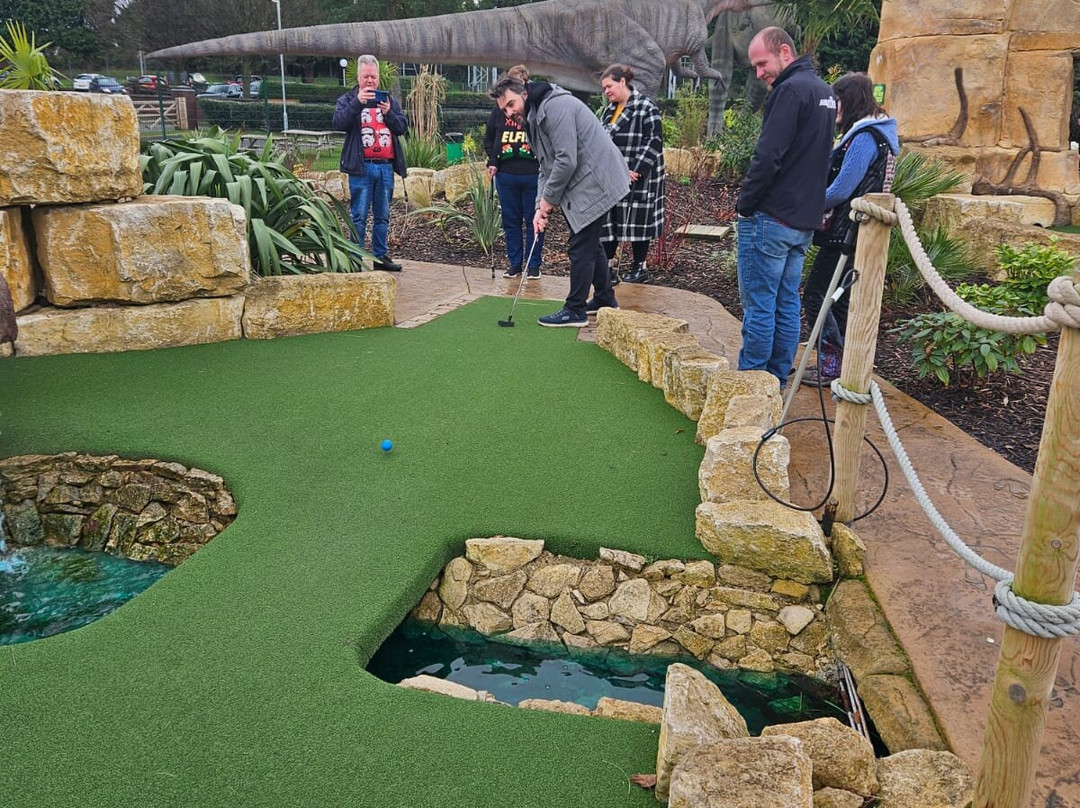 Jurassic Creek Adventure Golf景点图片