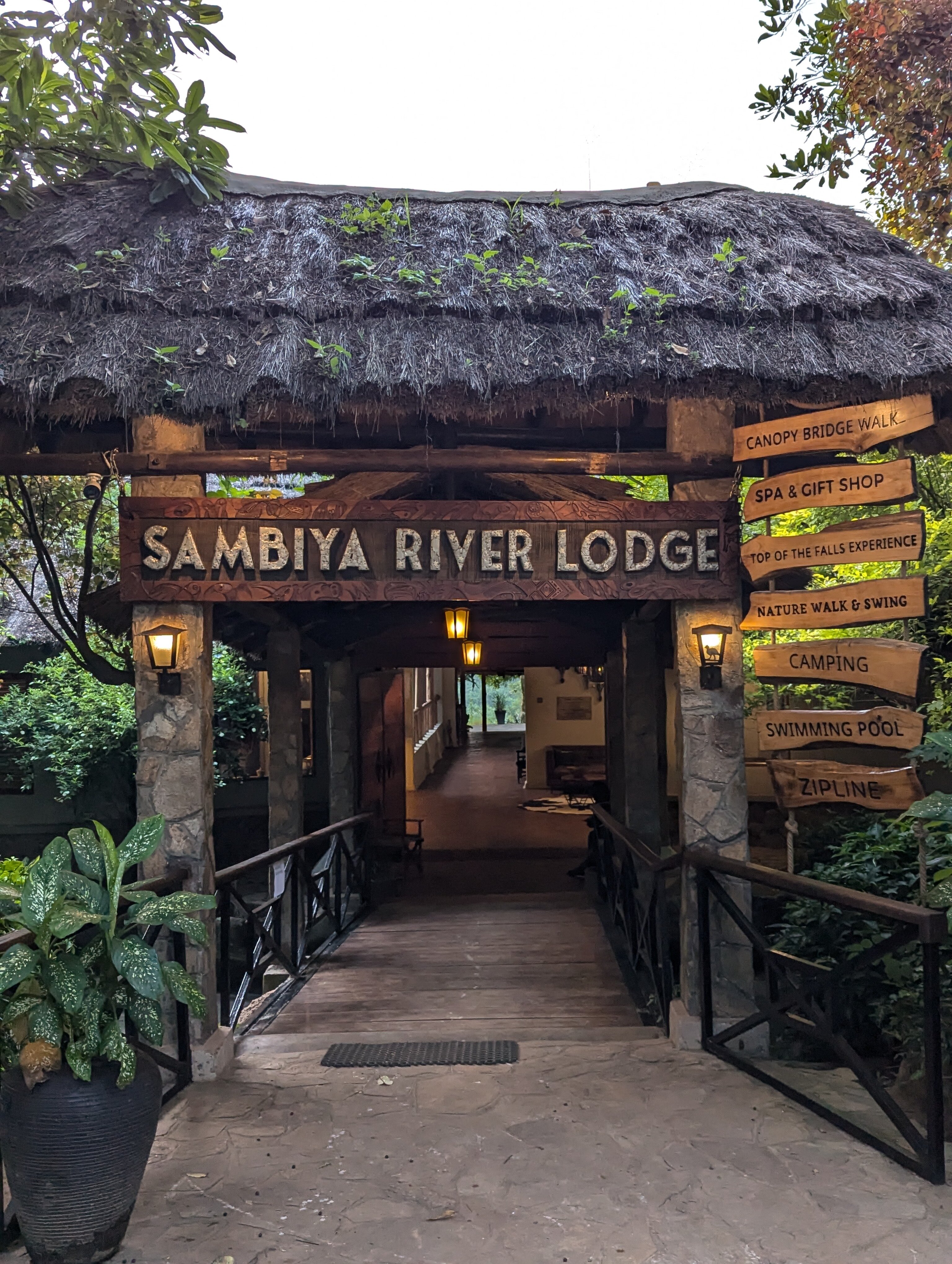Sambiya River Lodge-浴室