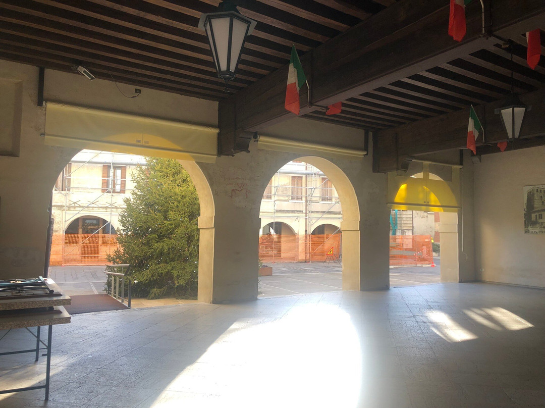 Il Fondego O Loggia .景点图片