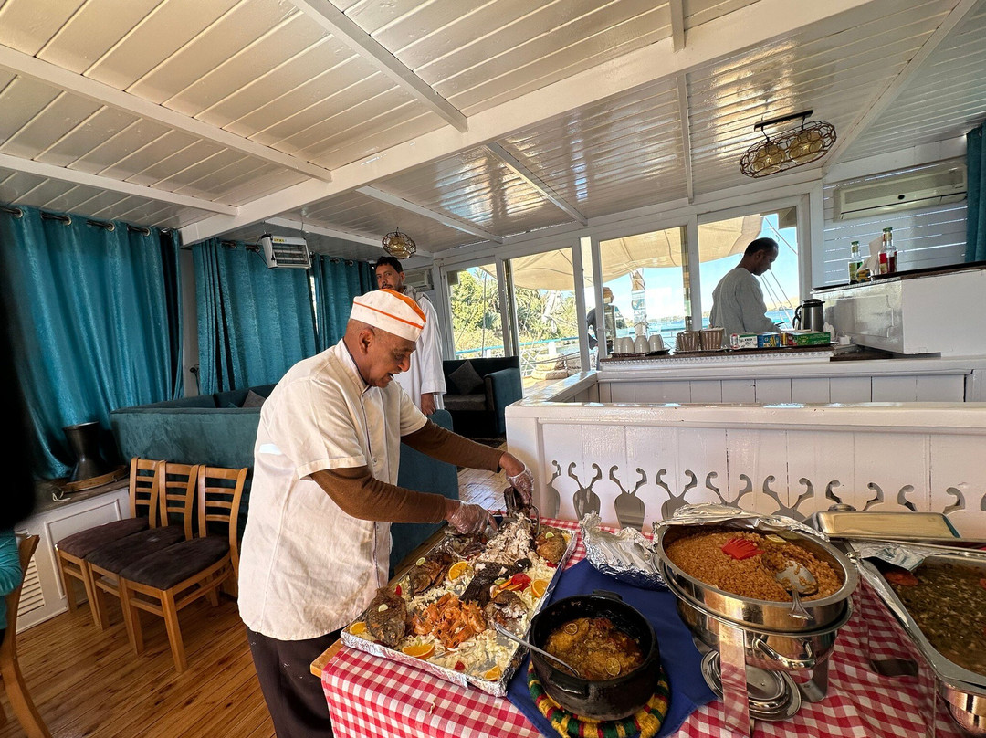 Royal Cleopatra Dahabiya Nile cruise-Esna必去景点