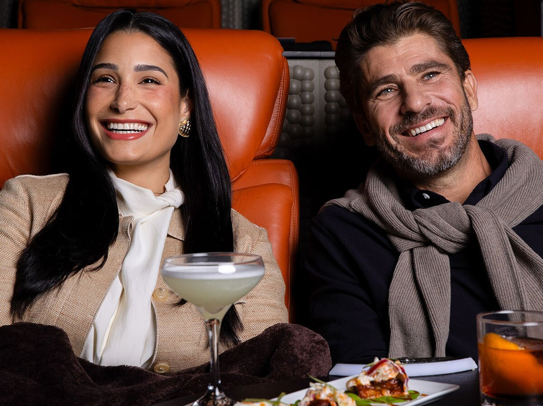 利堡旅游景点-IPIC Hudson Lights