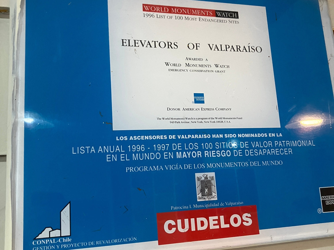 Ascensor Reina Victoria-瓦尔帕莱索必去景点