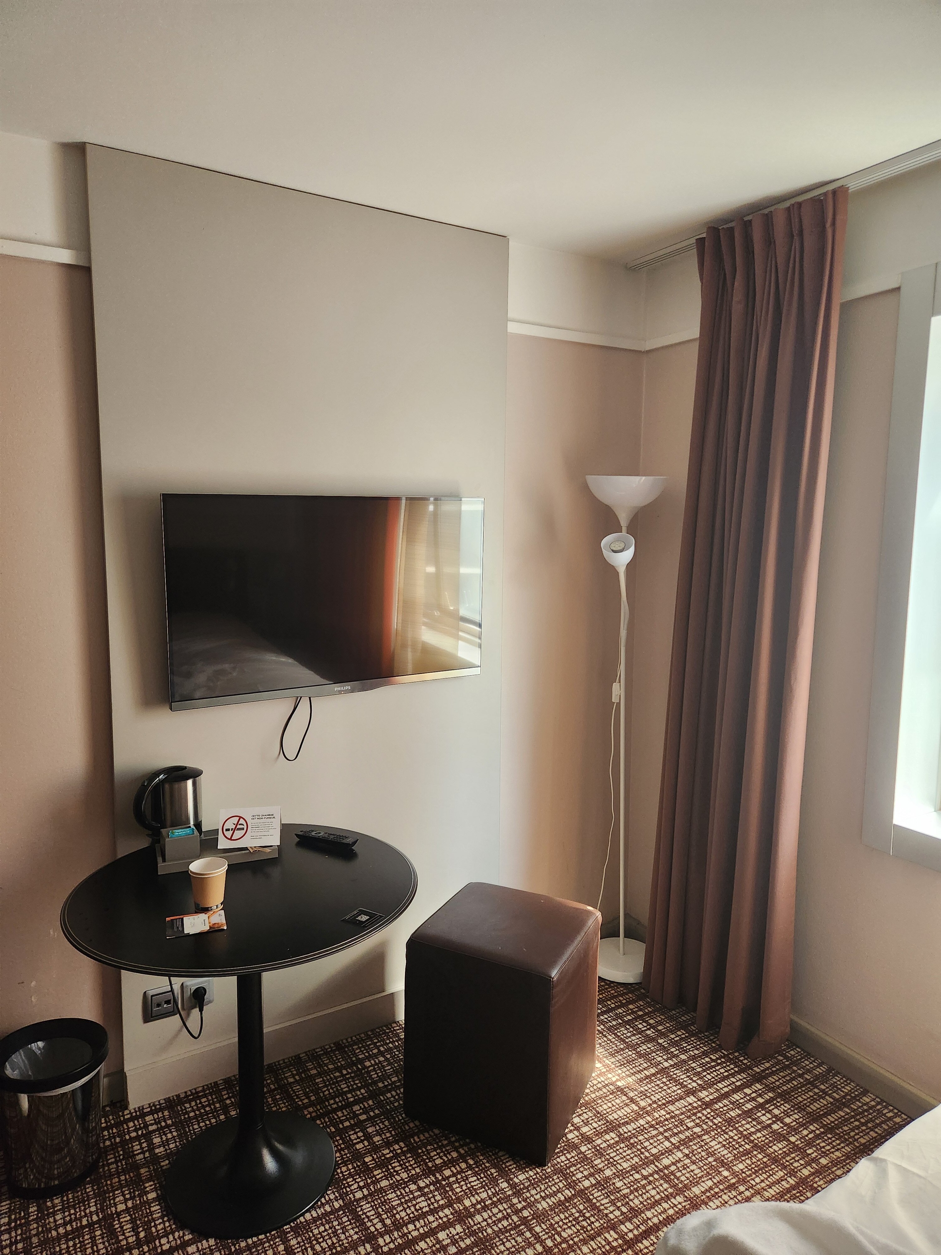 科力斯 - 南泰尔 - 巴黎拉狄凡思酒店-官方