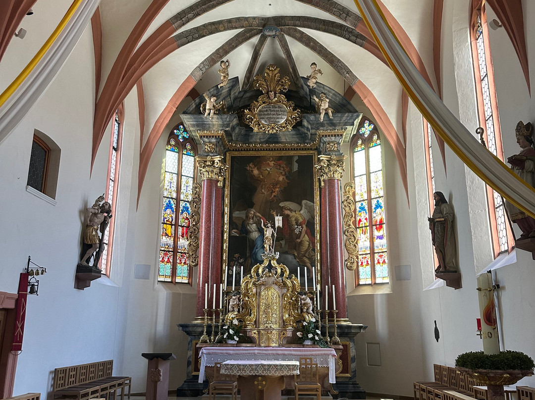 Pfarrkirche Sankt Johannes D. Täufer-Schlusselfeld必去景点