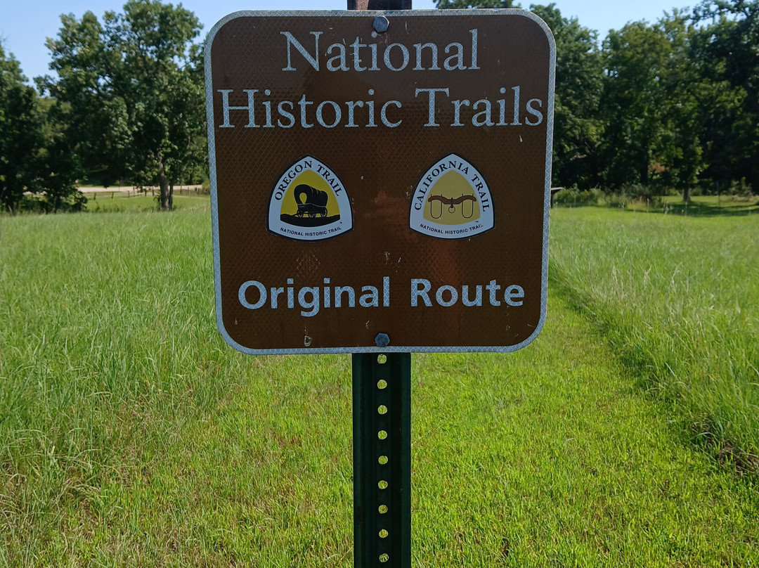 Alcove Springs-Blue Rapids必去景点