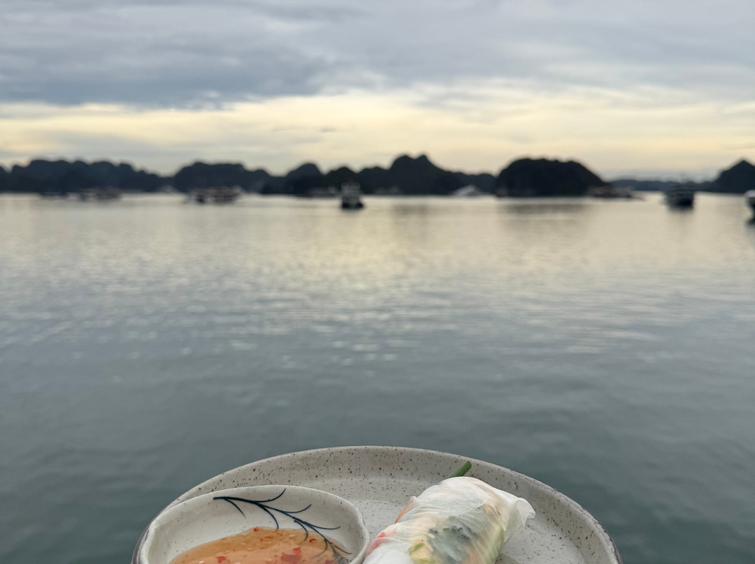 Nostalgia Cruises景点图片
