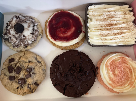 Crumbl Cookies Tanasbourne