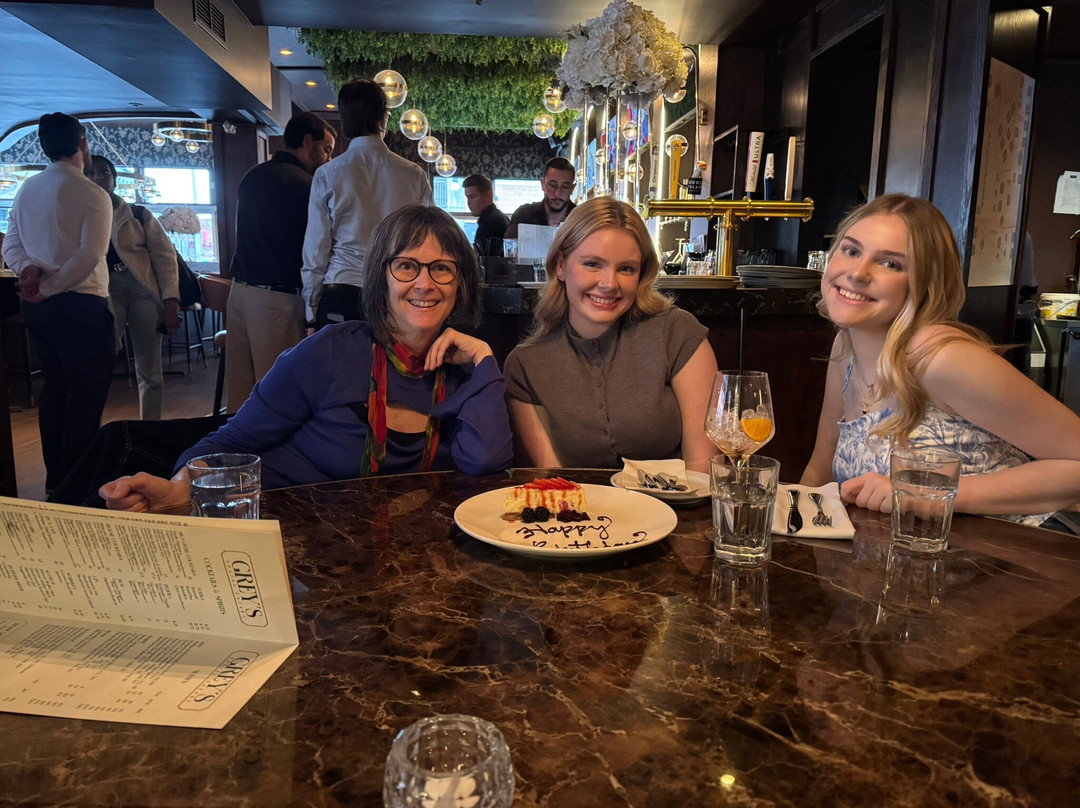 Grey's Social Eatery