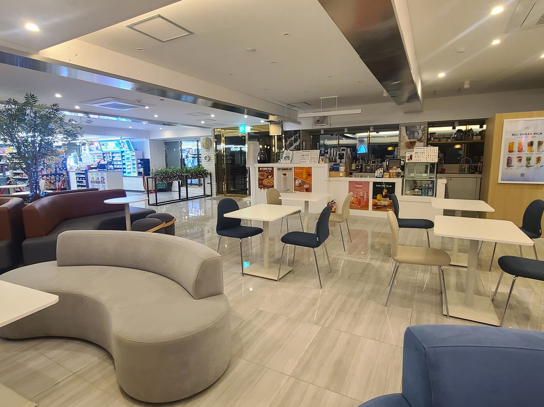 Hound Hotel Geoje Jangseungpo