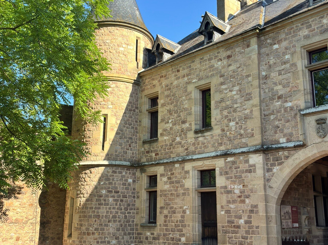 Chateau de Lapalisse-Lapalisse必去景点