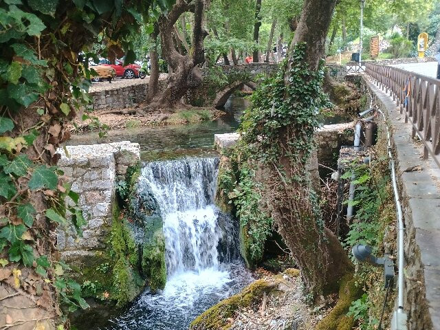 Medieval Castle Livadia-Livadia必去景点