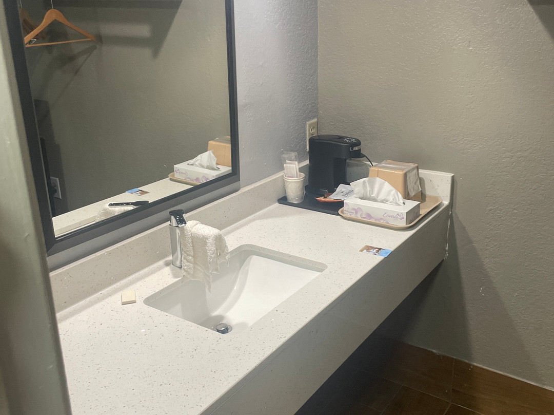 Super 8 by Wyndham Meridian主图