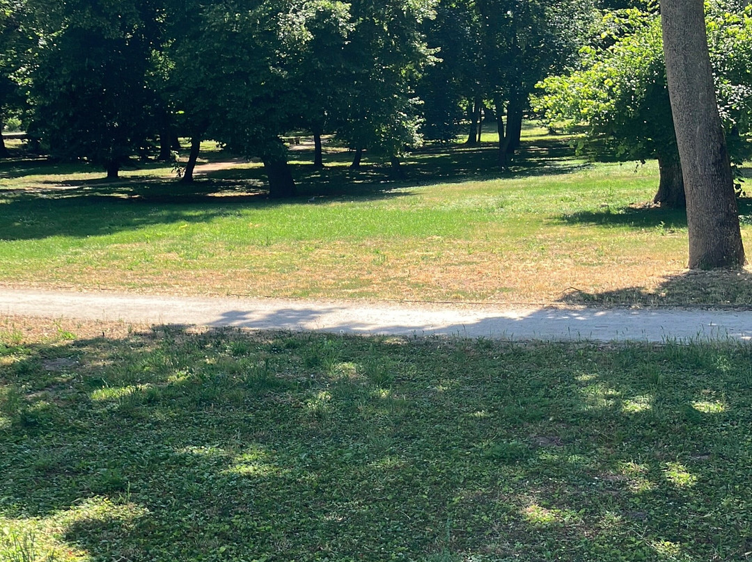 Park Mojmirovce-Mojmirovce必去景点