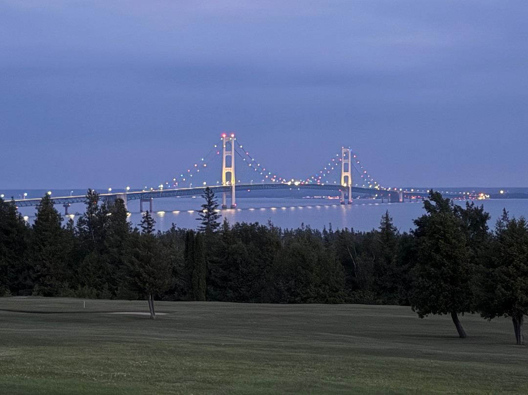 Super 8 by Wyndham St. Ignace主图