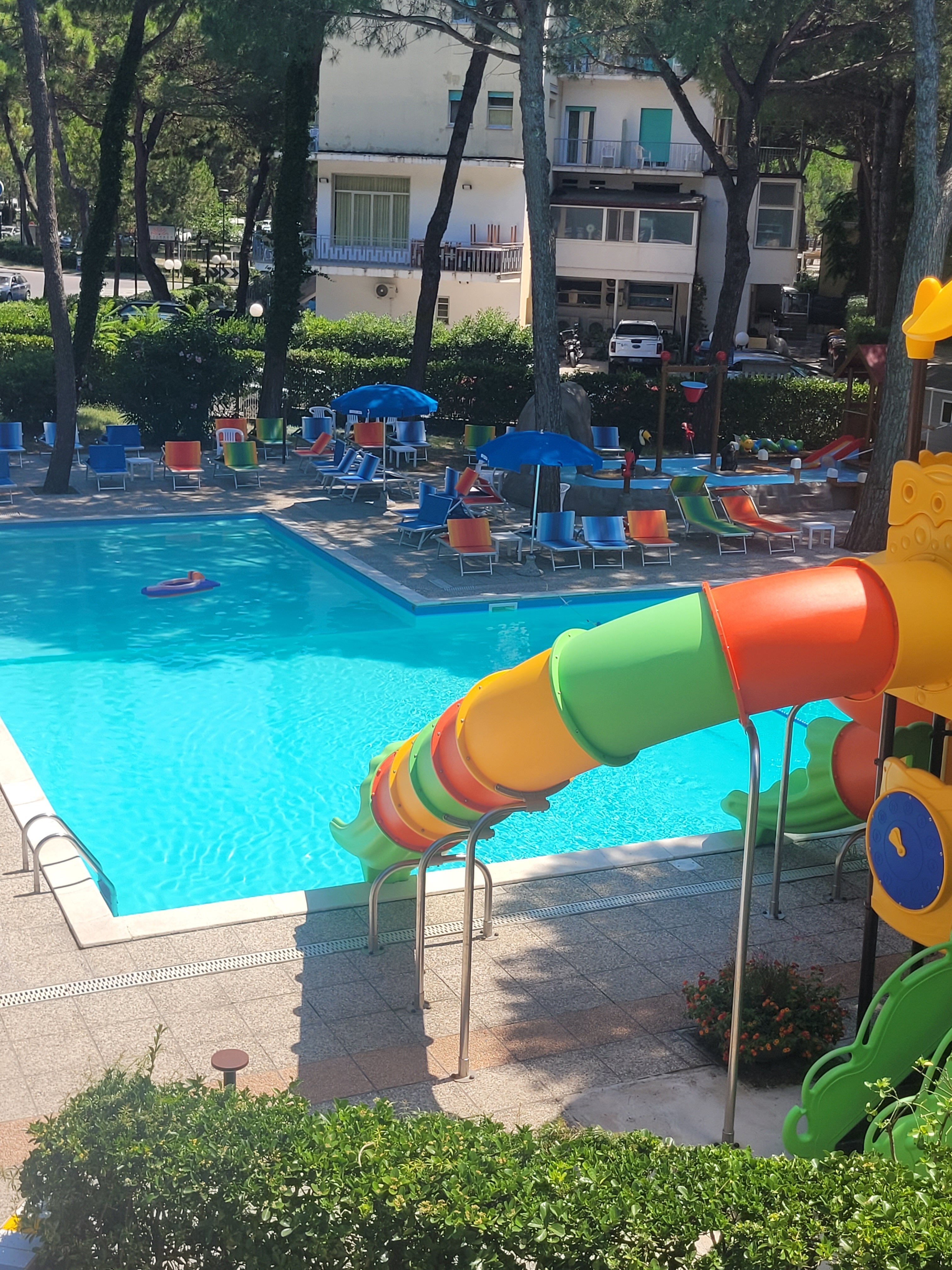 Color Bay Village-泳池