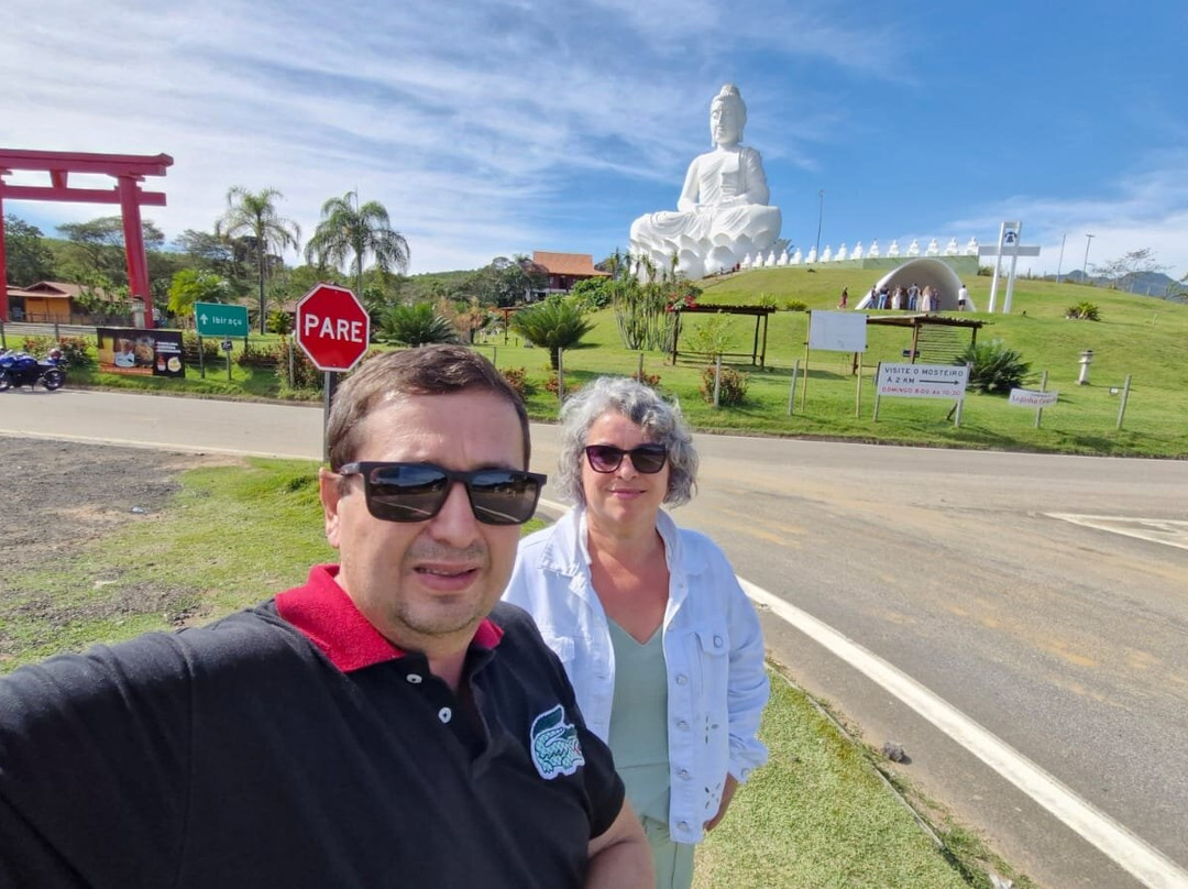 Praca do Portal Budista-Ibiracu必去景点