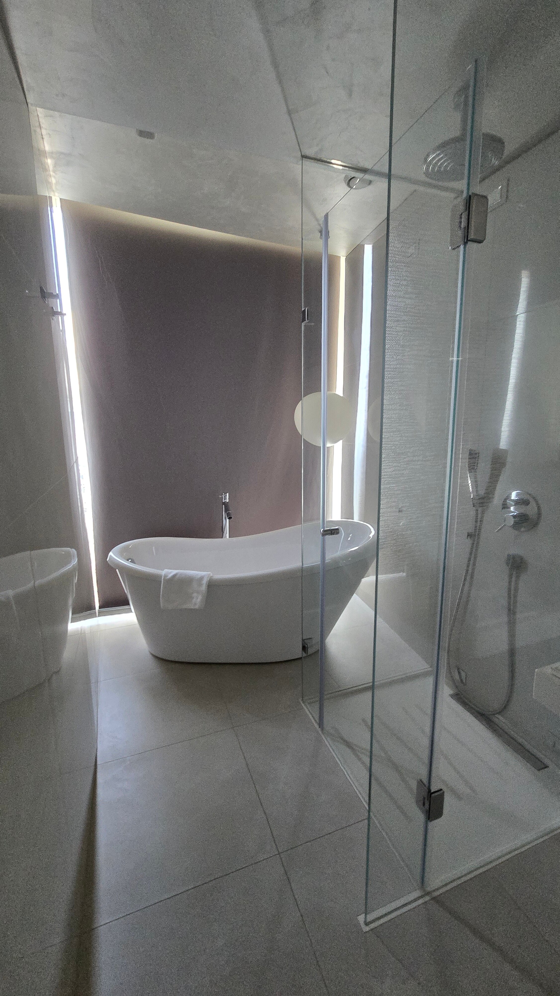 Maritim Hotel Plaza Tirana-浴室
