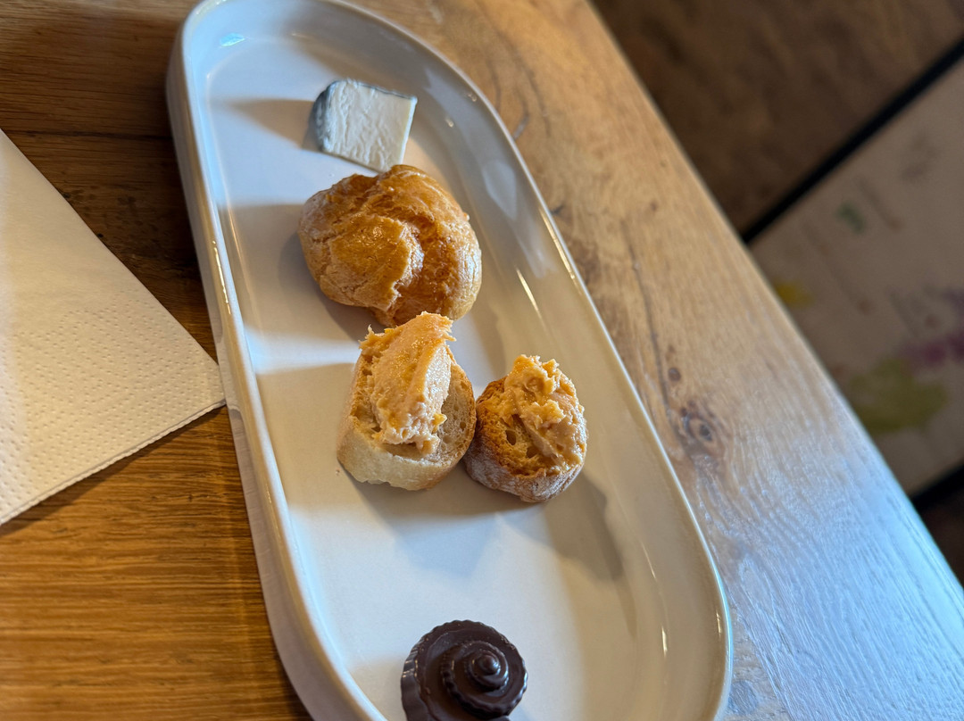 Château de Pierreclos主图