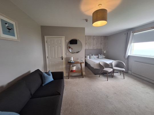 Beach House Hotel主图