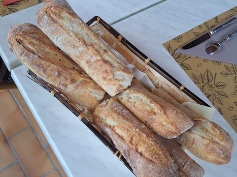 米斯特拉尔酒店主图