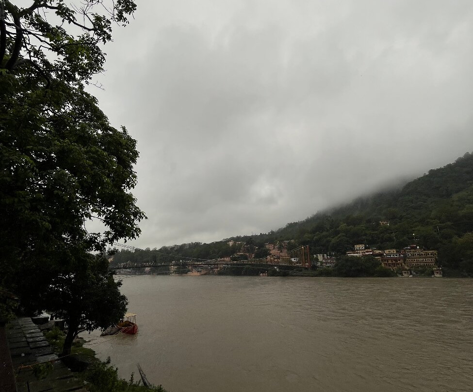 Ram Jhula-里希克虚必去景点