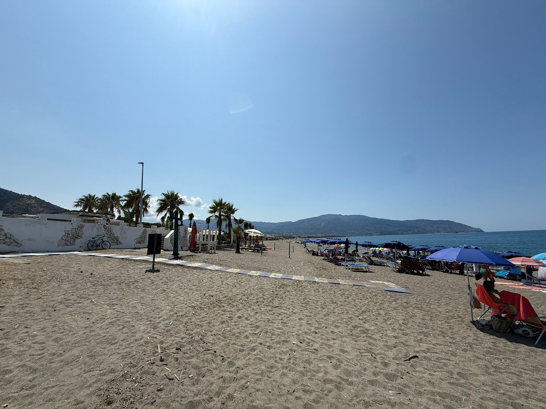 Grotte Beach Sicilia-Mongiove必去景点