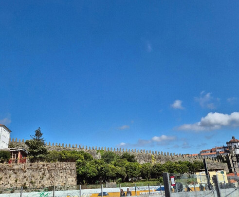 Muralha Fernandina-波尔图必去景点