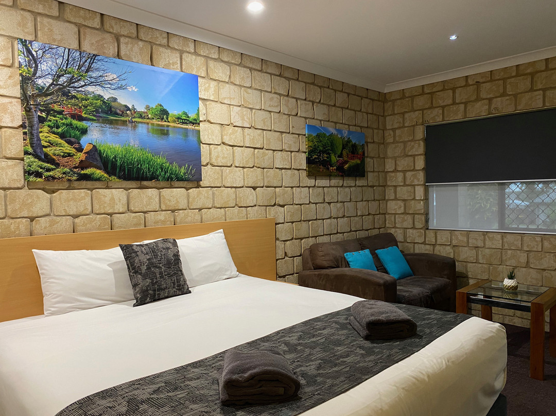 大分水岭村汽车旅馆