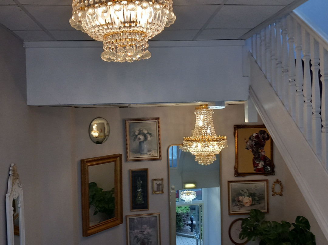 The Garrison Hotel主图