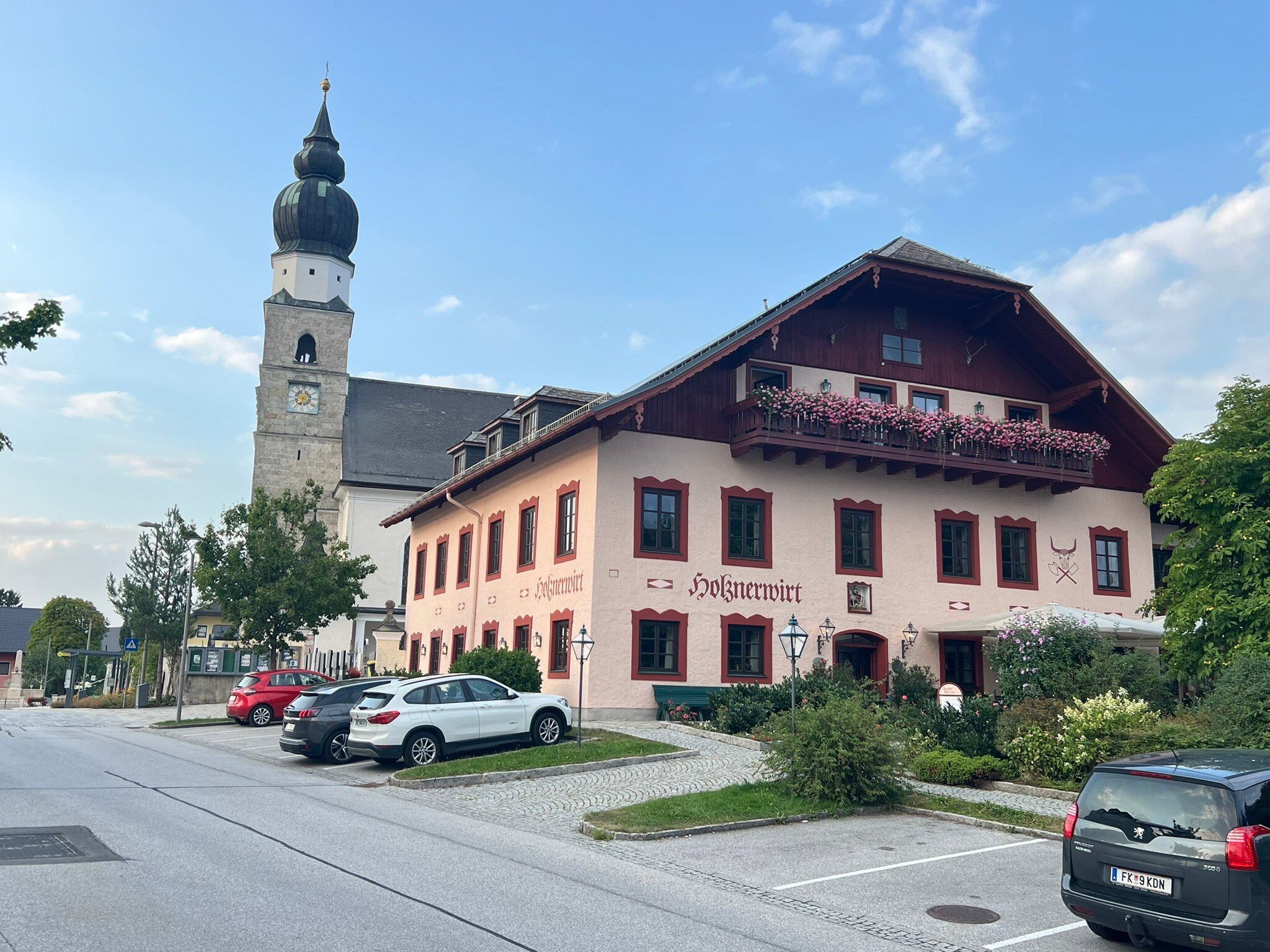 Landgasthof Holznerwirt-官方